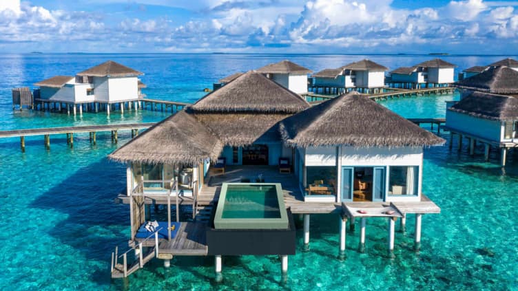 Sunset & Sunrise Overwater Villas with Private Pool - Raffles Maldives Meradhoo