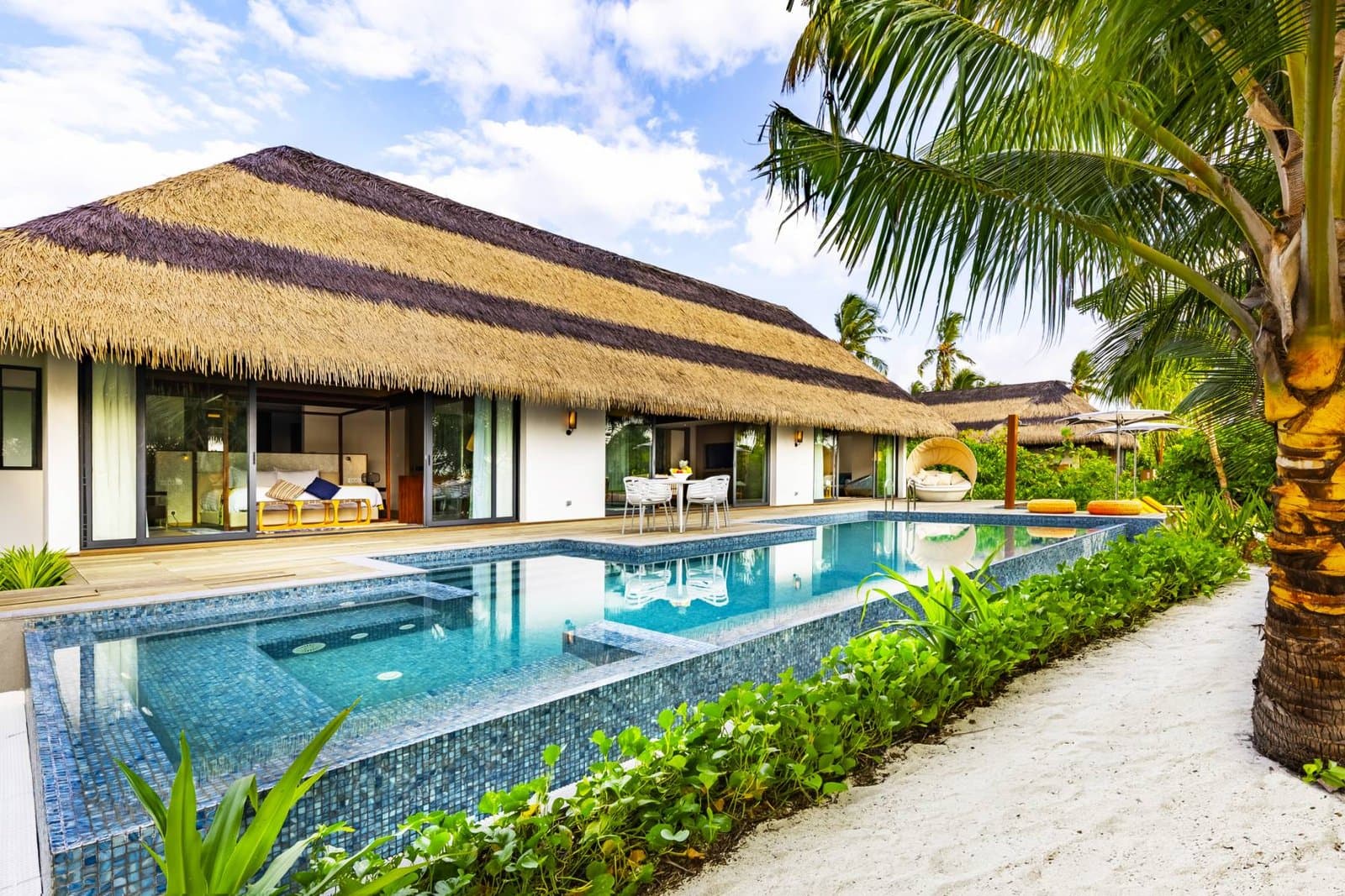 Two Bedroom Beach Pool Villa - Pullman Maamutaa