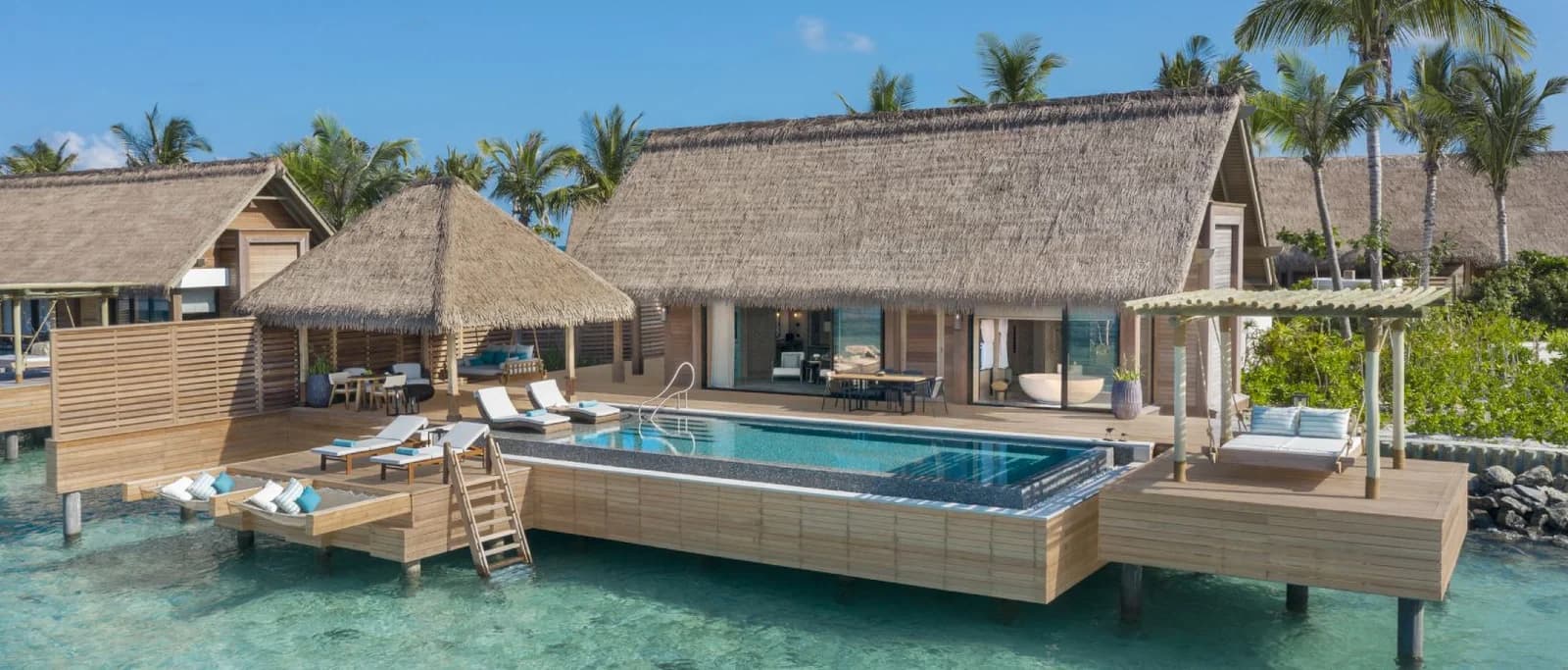 Two Queen Bedded Reef Villa with Pool 