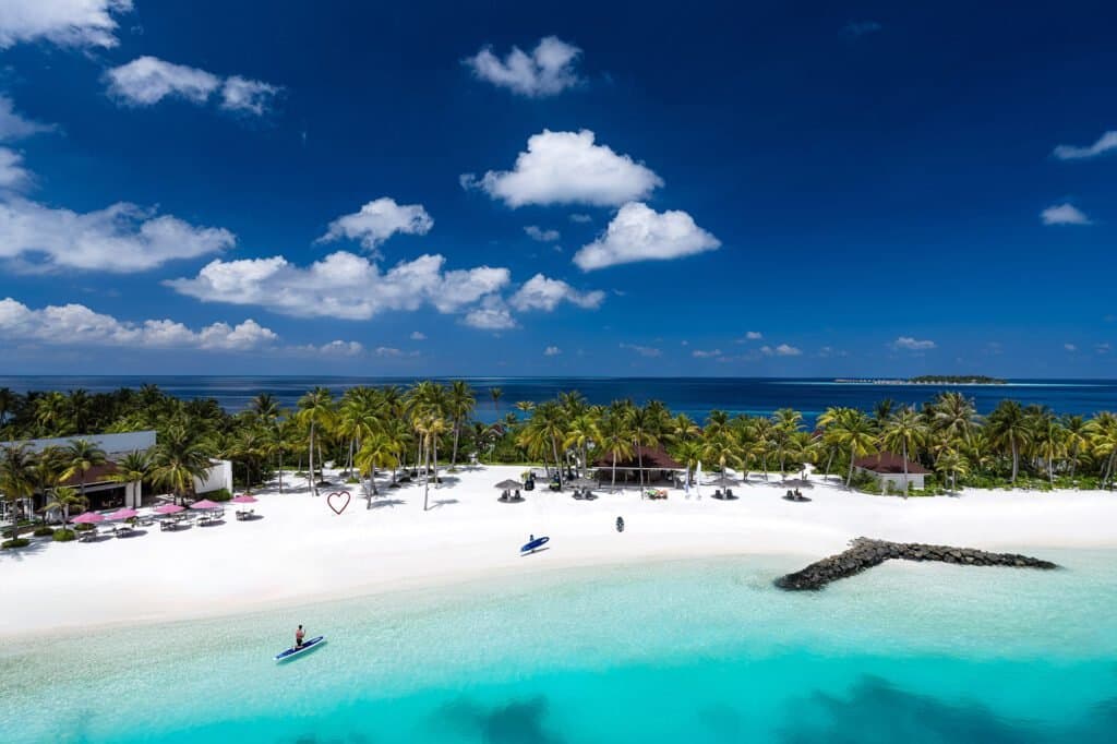 OBLU SELECT Lobigili - 5-star resort in South Malé (Kaafu Atoll) featuring pristine beaches, crystal-clear lagoon, and overwater villas