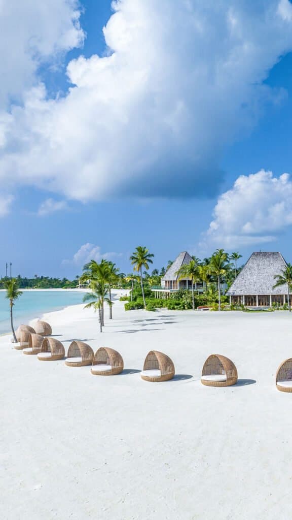 Kuda Villingili Resort Maldives - 5-star resort in South Malé (Kaafu Atoll) featuring pristine beaches, crystal-clear lagoon, and overwater villas