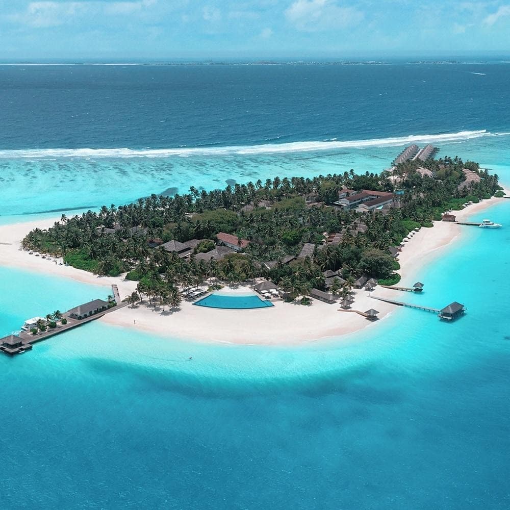 Velassaru Maldives - 5-star resort in South Malé (Kaafu Atoll) featuring pristine beaches, crystal-clear lagoon, and overwater villas